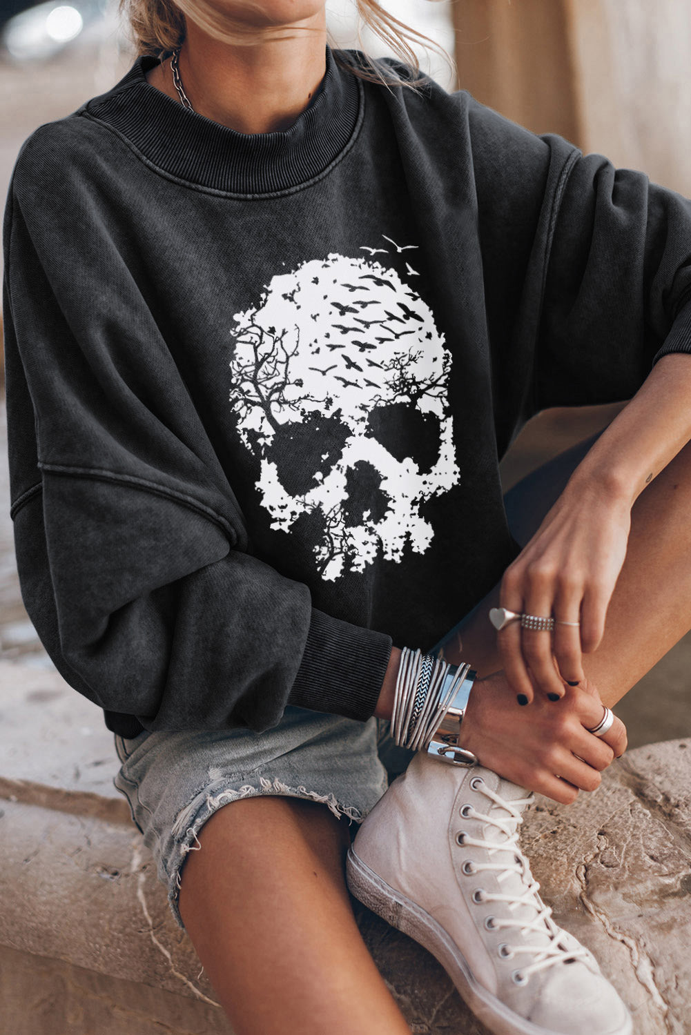Black Scenery Skull Halloween Graphic Drop Shoulder Sweatshirt
